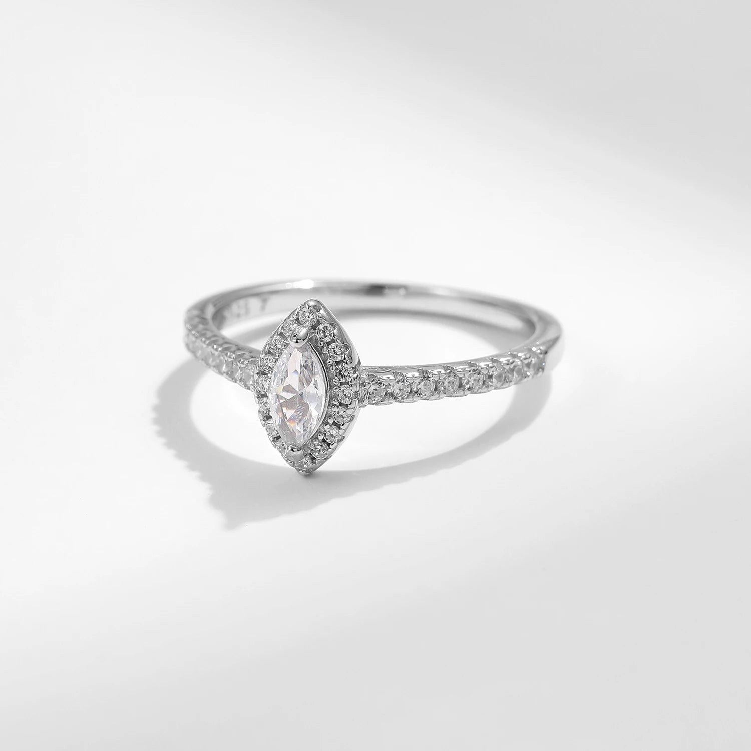 Eterna Prism Ring